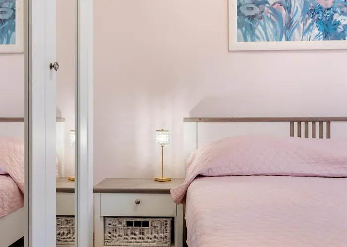 Pink Pearl Bright & Romantic Karlovy Vary
